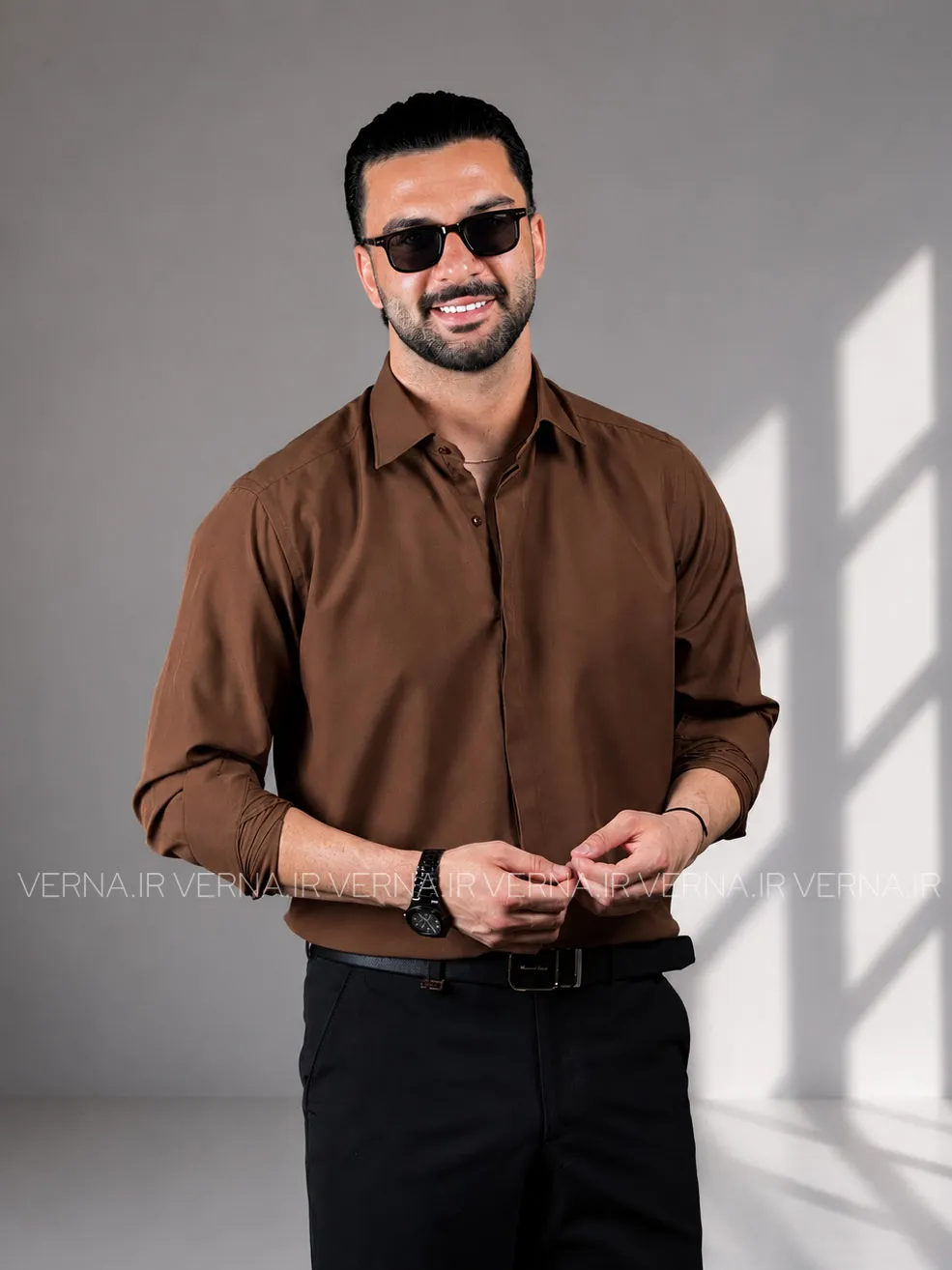 1405-05-23 (6)_1 پیراهن مردانه رسمی دوشین VR قهوه ای روشن 1